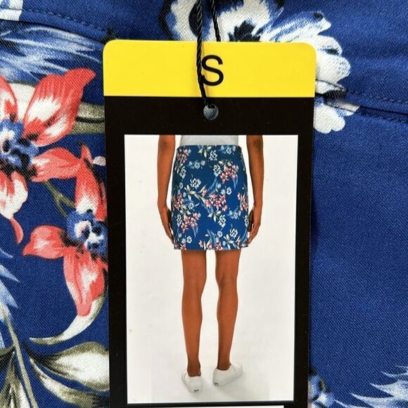 NEW Mario Serrani Italy Blue Floral Skort - Picture 3 of 8